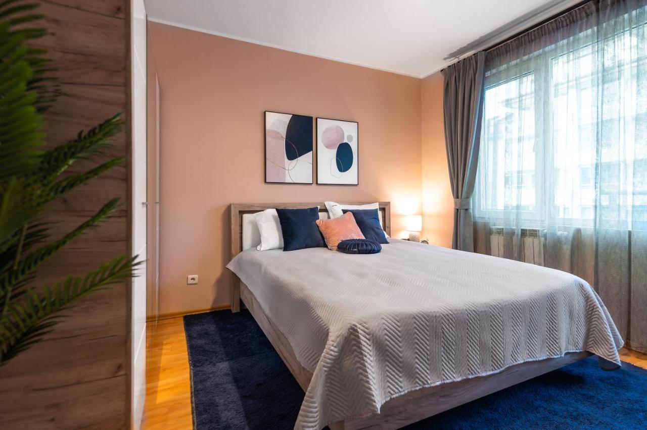 Cosy Green Apt Close To Macedonia Square Sofia Zewnętrze zdjęcie