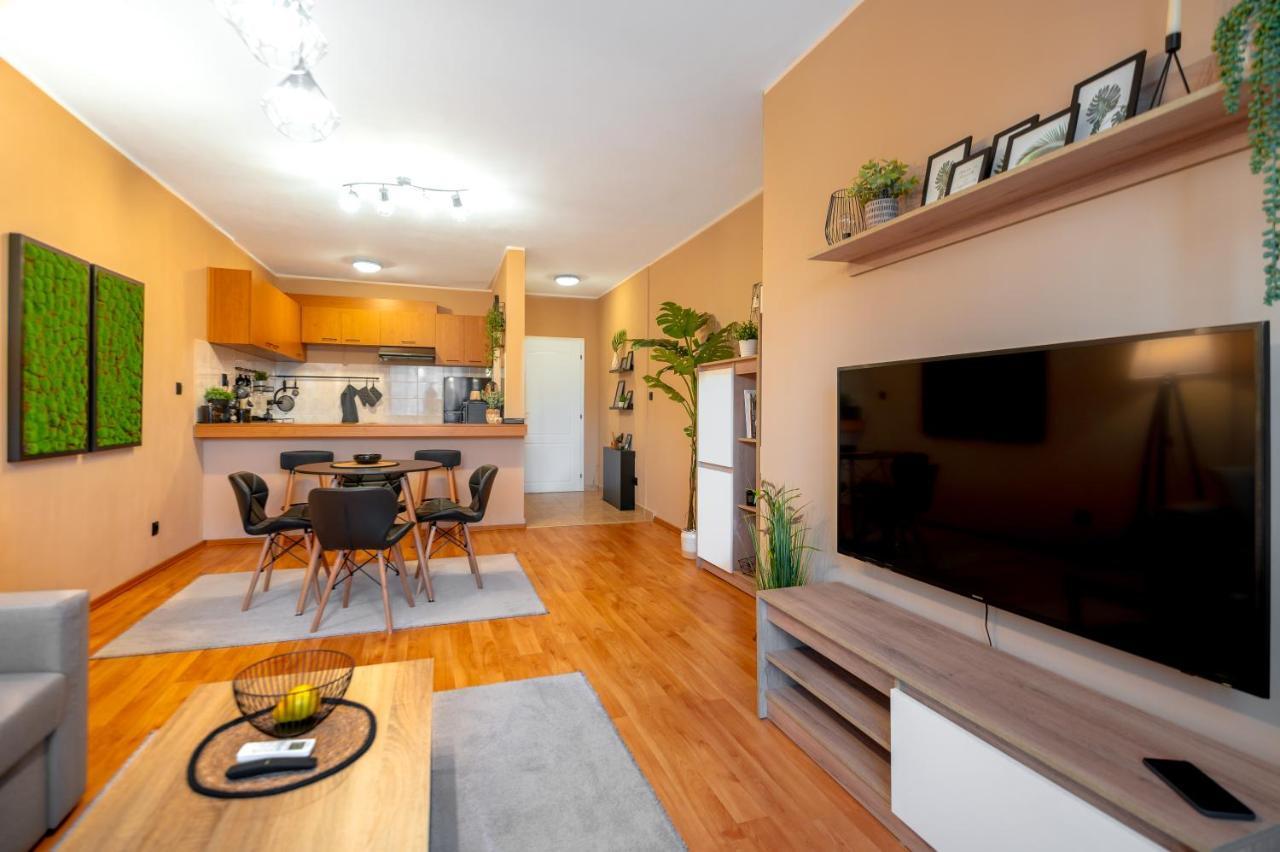 Cosy Green Apt Close To Macedonia Square Sofia Zewnętrze zdjęcie