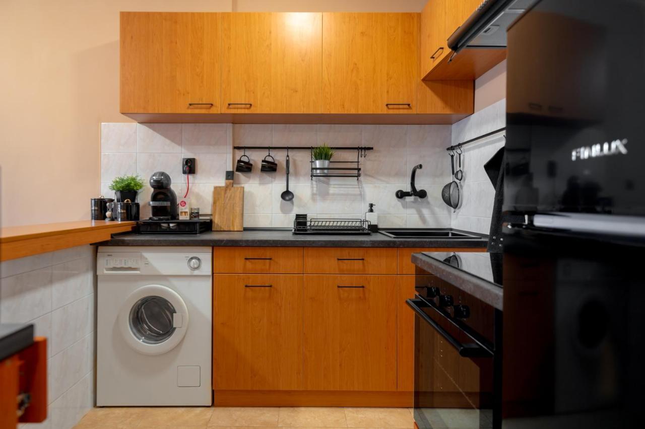 Cosy Green Apt Close To Macedonia Square Sofia Zewnętrze zdjęcie