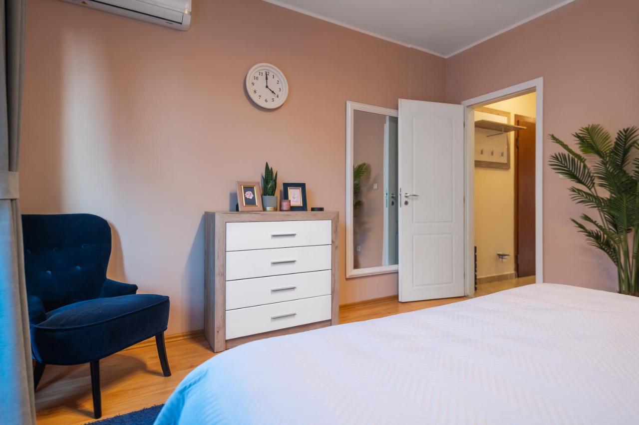 Cosy Green Apt Close To Macedonia Square Sofia Zewnętrze zdjęcie